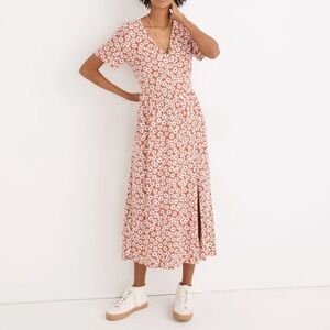 Clara Midi Dress in Falling Daisies